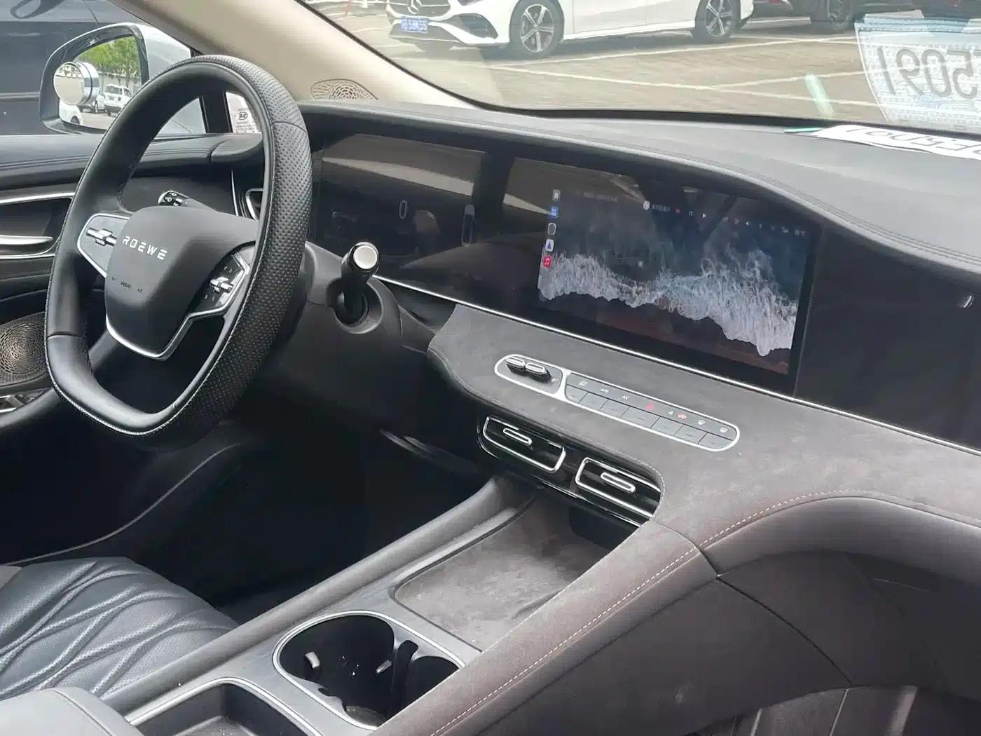 Roewe D7 2023 DMH 125km Premium Edition — миниатюра 10