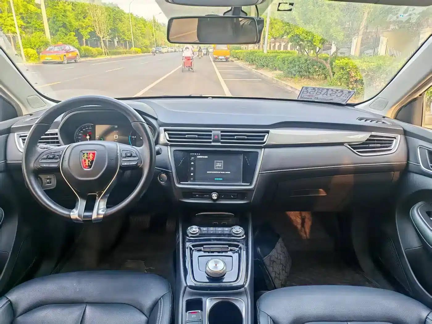 Roewe Ei5 2019 Intelligent Flagship Edition — миниатюра 9