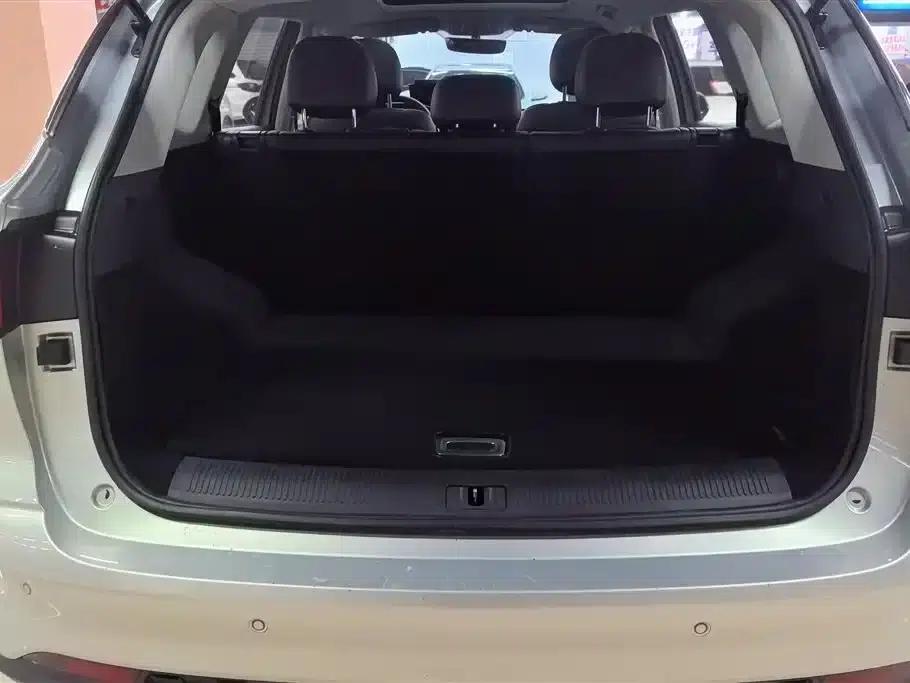 Roewe RX5 MAX 2019 400TGI Automatic 4G Connected Luxury Edition — миниатюра 4