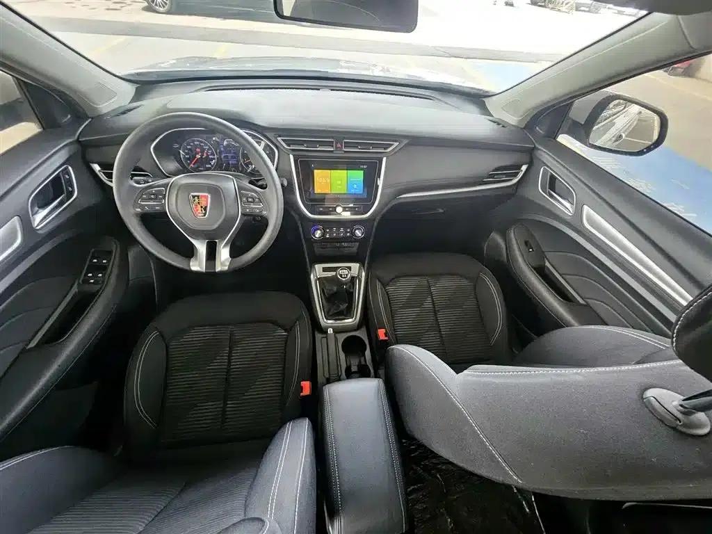 Roewe RX3 2020 1.6L Manual 4G Connected Super Cool Elite Edition — миниатюра 8