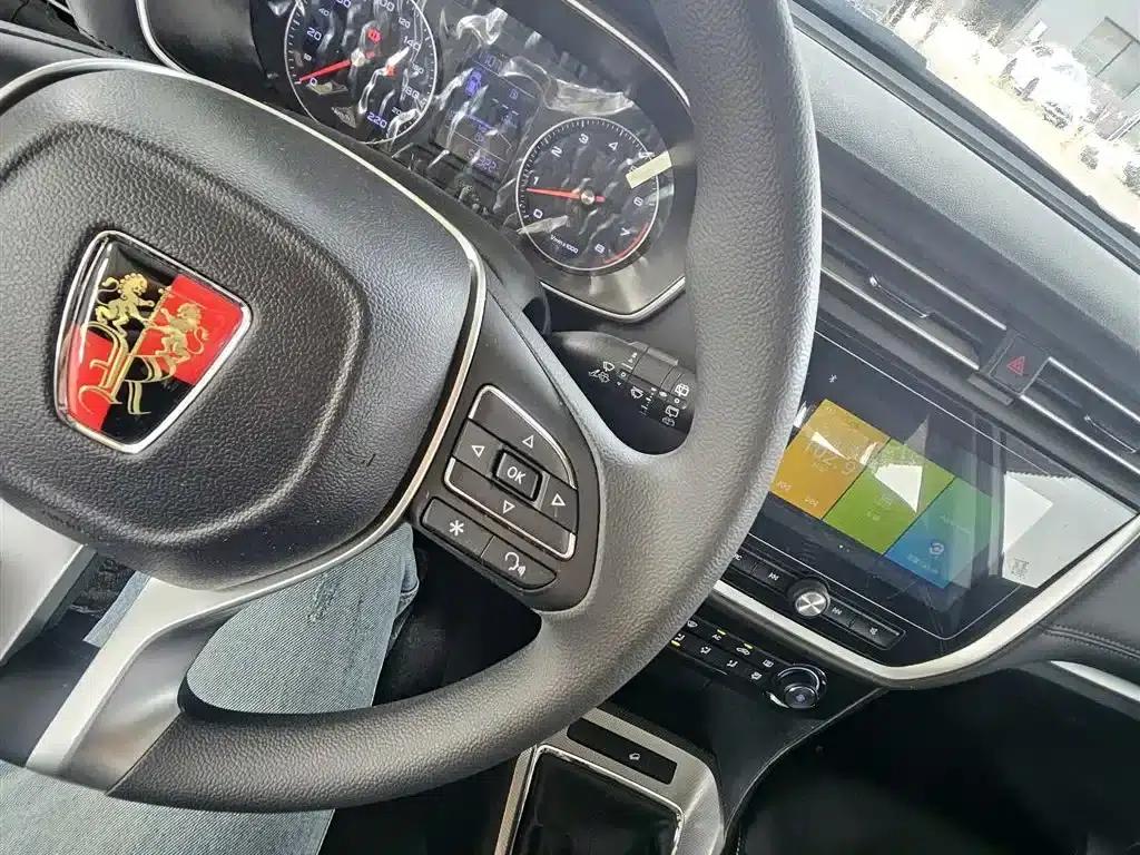 Roewe RX3 2020 1.6L Manual 4G Connected Super Cool Elite Edition — миниатюра 9