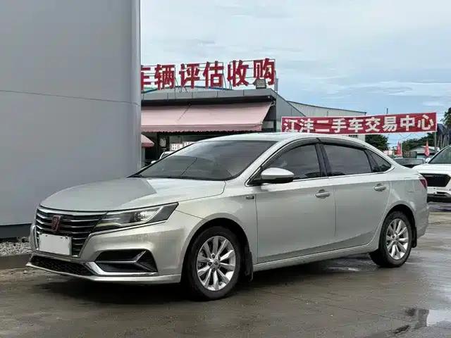 Roewe i6 New Energy 2017 45T Hybrid Connected Smart Edition