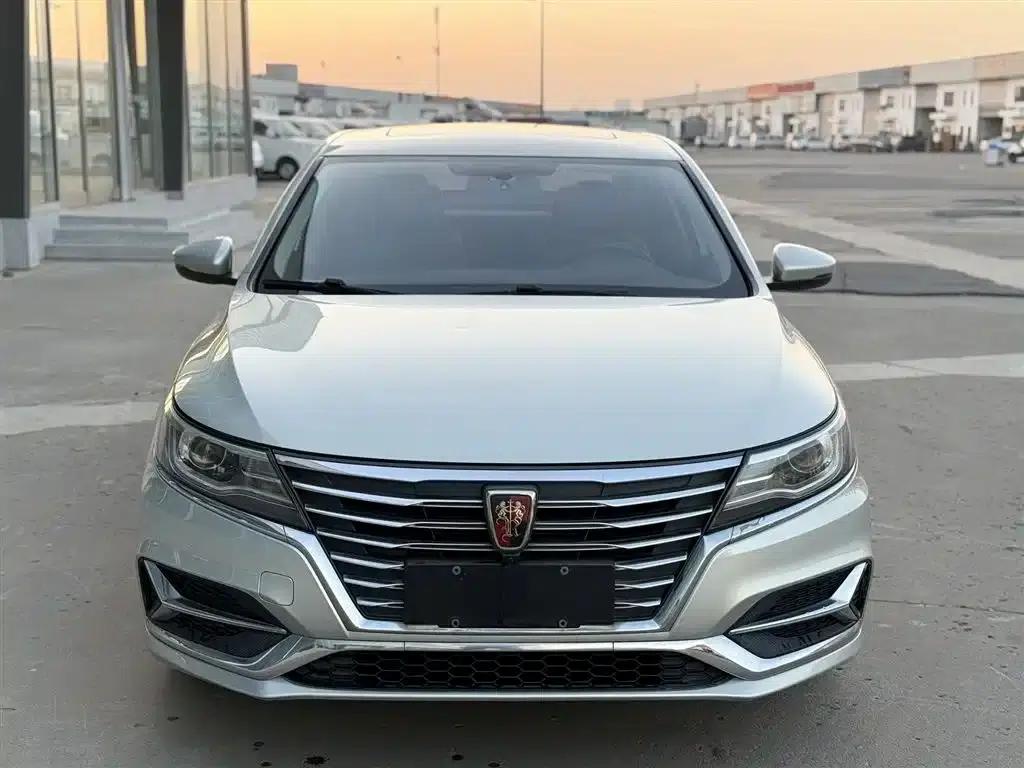 Roewe i6 New Energy 2017 45T Hybrid Connected Smart Edition — миниатюра 2