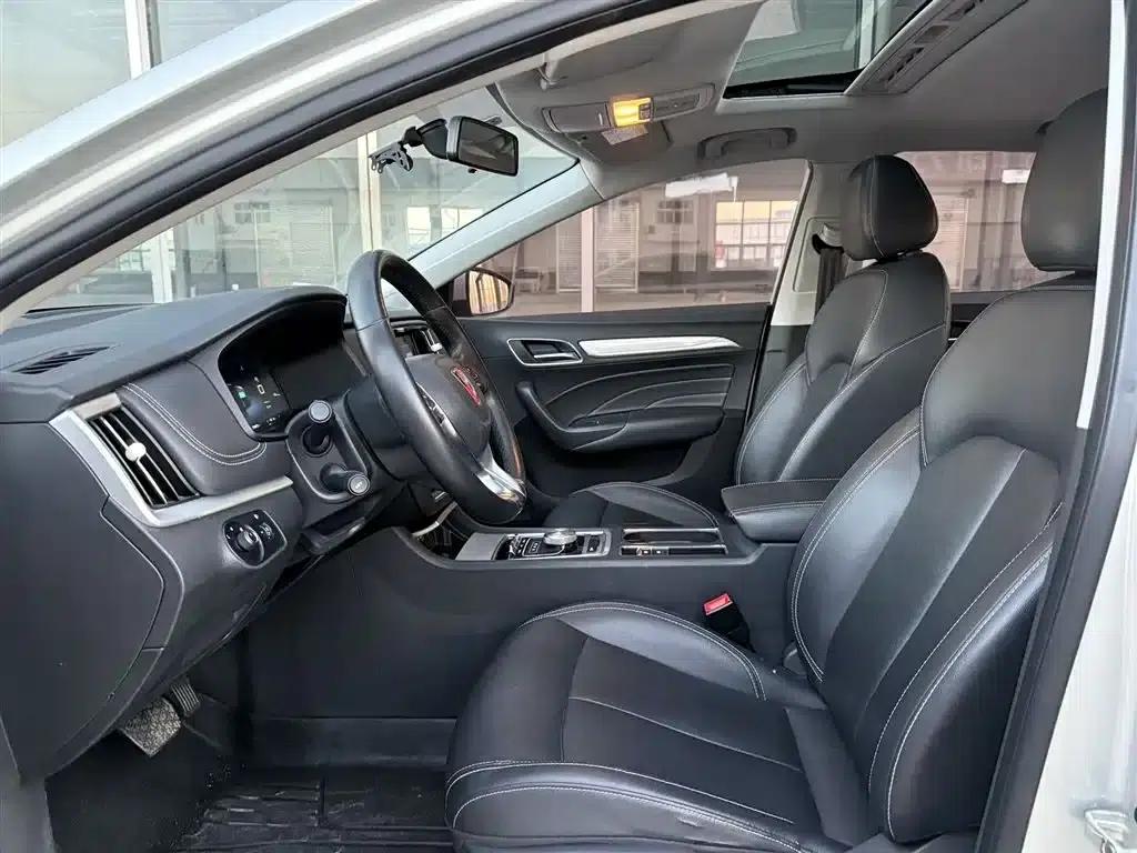 Roewe i6 New Energy 2017 45T Hybrid Connected Smart Edition — миниатюра 11