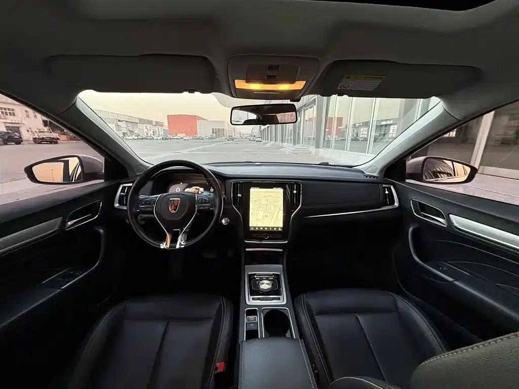 Roewe i6 New Energy 2017 45T Hybrid Connected Smart Edition — миниатюра 12