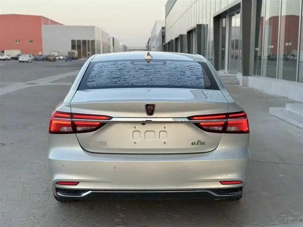 Roewe i6 New Energy 2017 45T Hybrid Connected Smart Edition — миниатюра 5