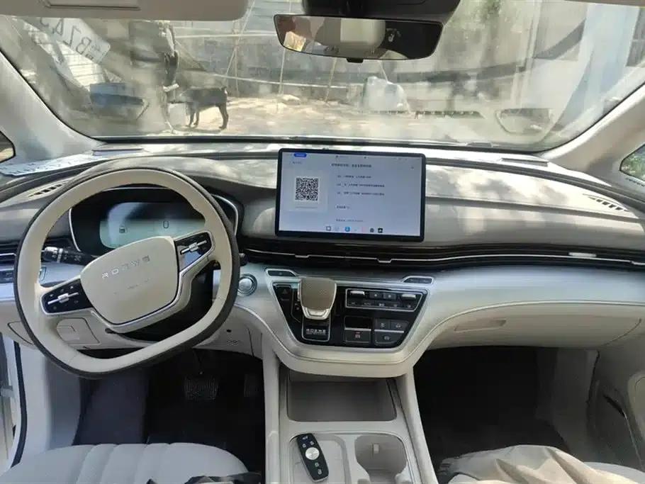Roewe iMAX8 New Energy 2025 1.5T DMH Luxury Edition — миниатюра 12