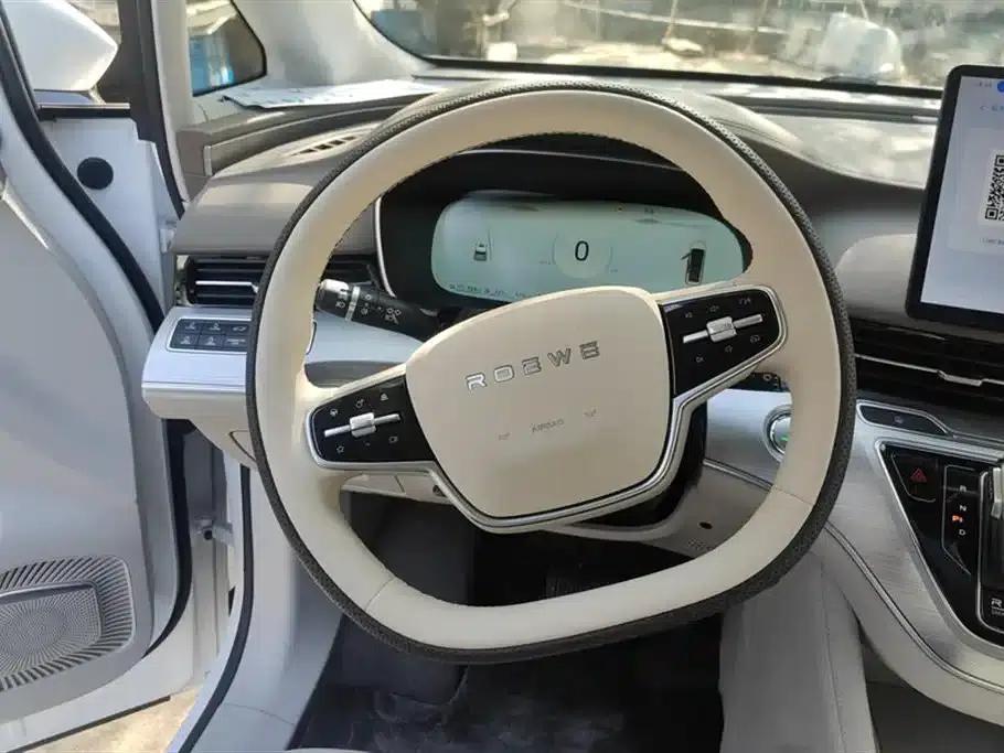 Roewe iMAX8 New Energy 2025 1.5T DMH Luxury Edition — миниатюра 15