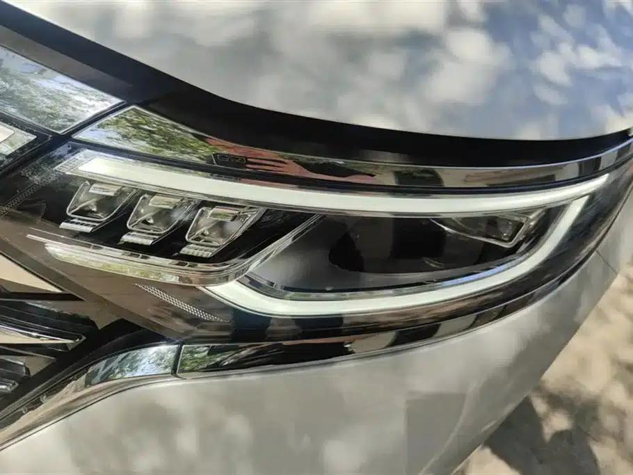 Roewe iMAX8 New Energy 2025 1.5T DMH Luxury Edition — миниатюра 5