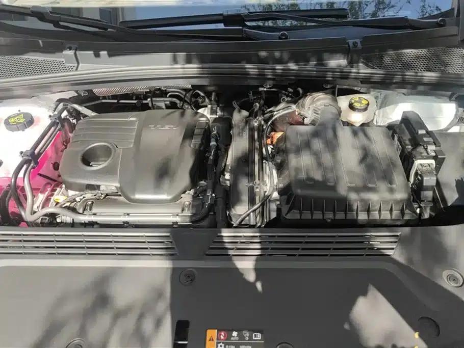 Roewe iMAX8 New Energy 2025 1.5T DMH Luxury Edition — миниатюра 10