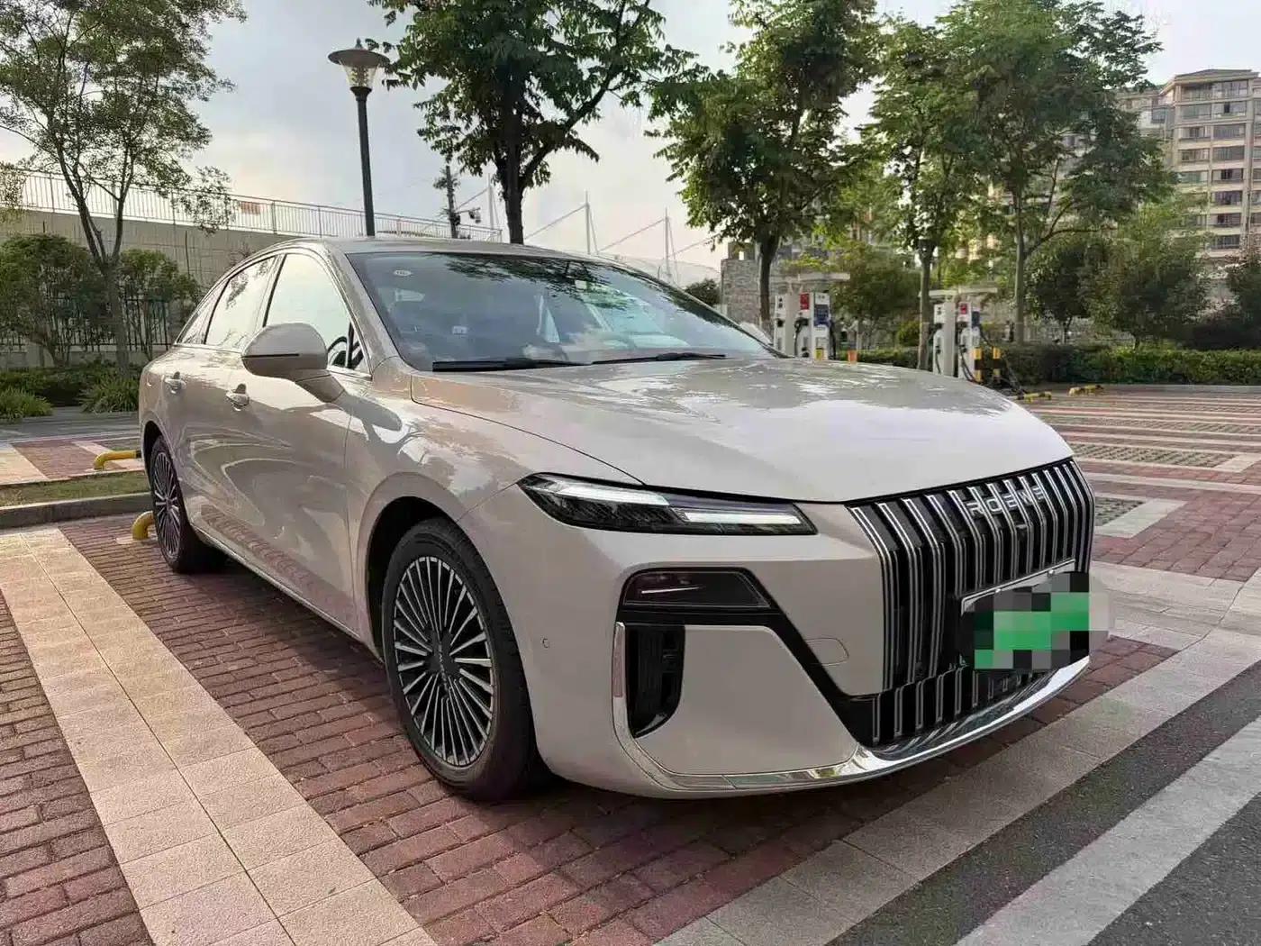 Roewe M7 DMH 2025 160km Premium Edition — миниатюра 1