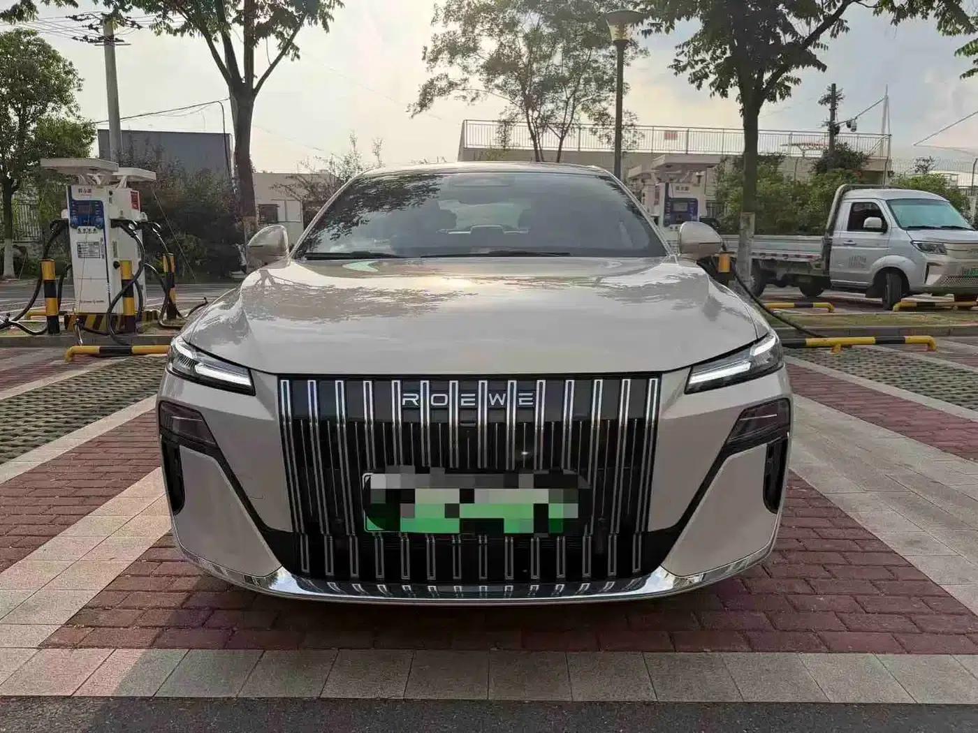 Roewe M7 DMH 2025 160km Premium Edition — миниатюра 2