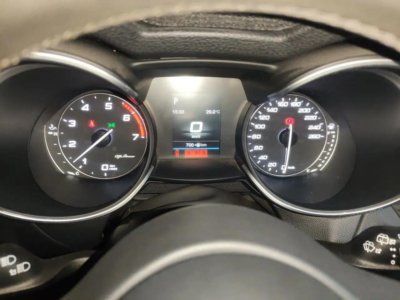 Alfa Romeo Stelvio 2017 2.0T 200HP Elite Edition — миниатюра 12