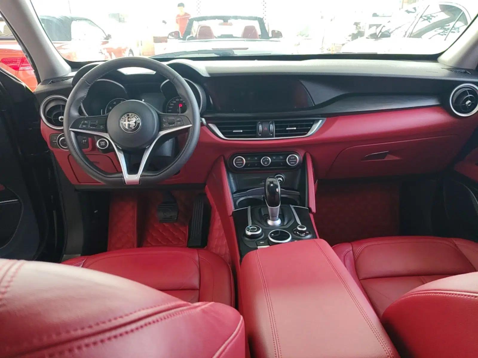 Alfa Romeo Stelvio 2017 2.0T 200HP Elite Edition — миниатюра 13