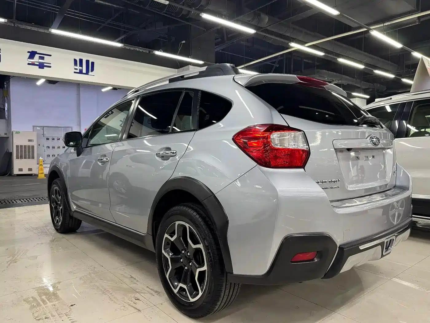 Subaru XV 2014 2.0i Elite Edition — миниатюра 4