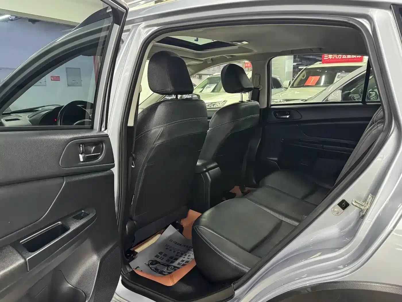 Subaru XV 2014 2.0i Elite Edition — миниатюра 8