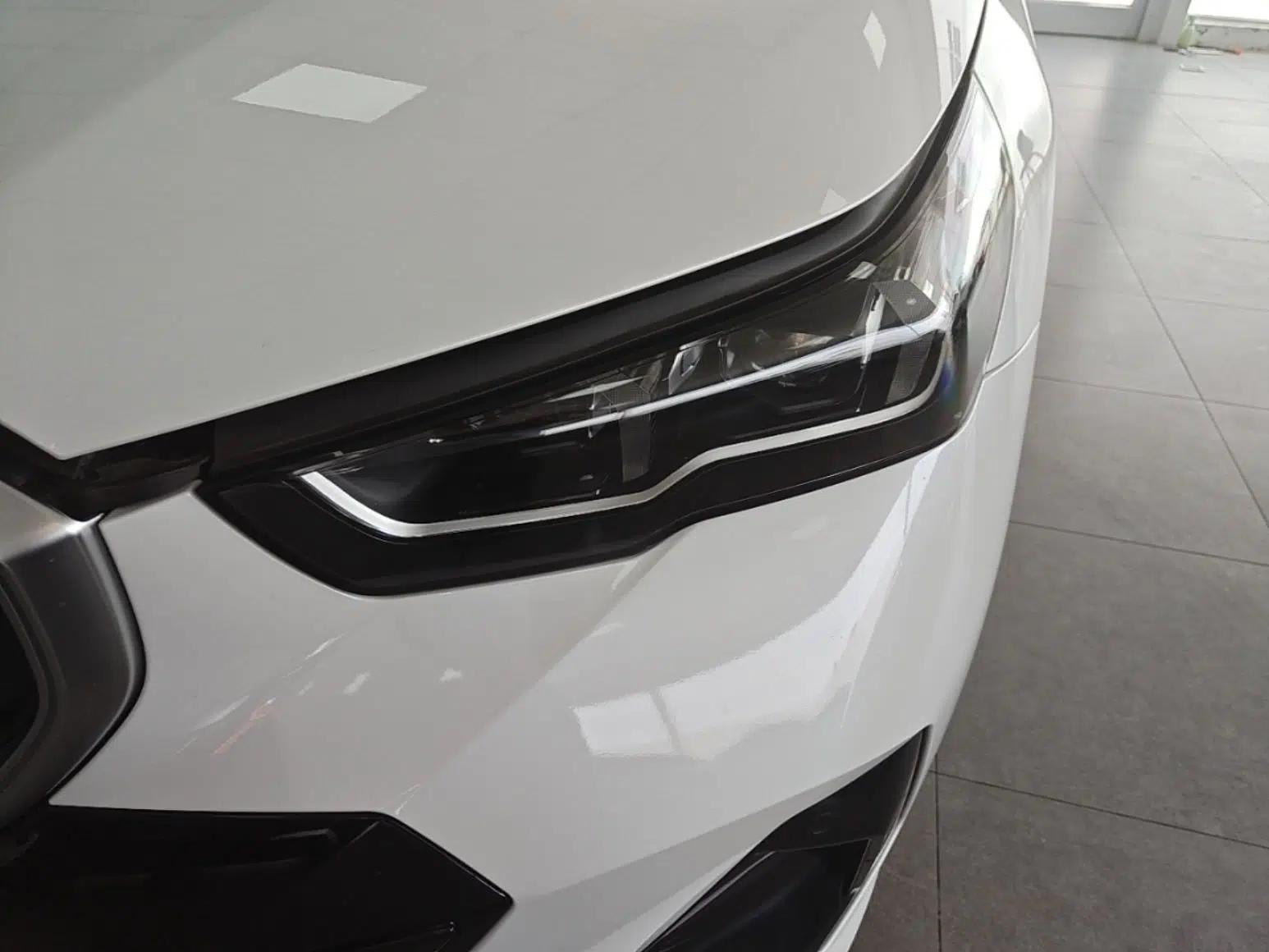 BMW i5 2024 eDrive 35L Luxury Model with M Sport Package — миниатюра 9