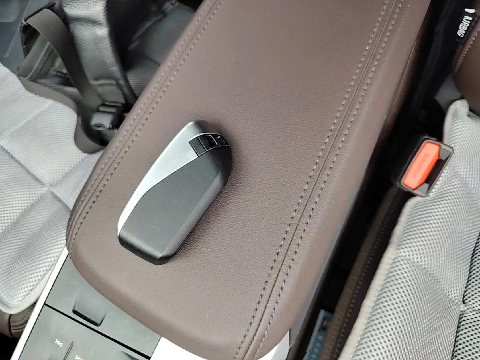 BMW iX1 2023 eDrive25L X Design Package — миниатюра 12
