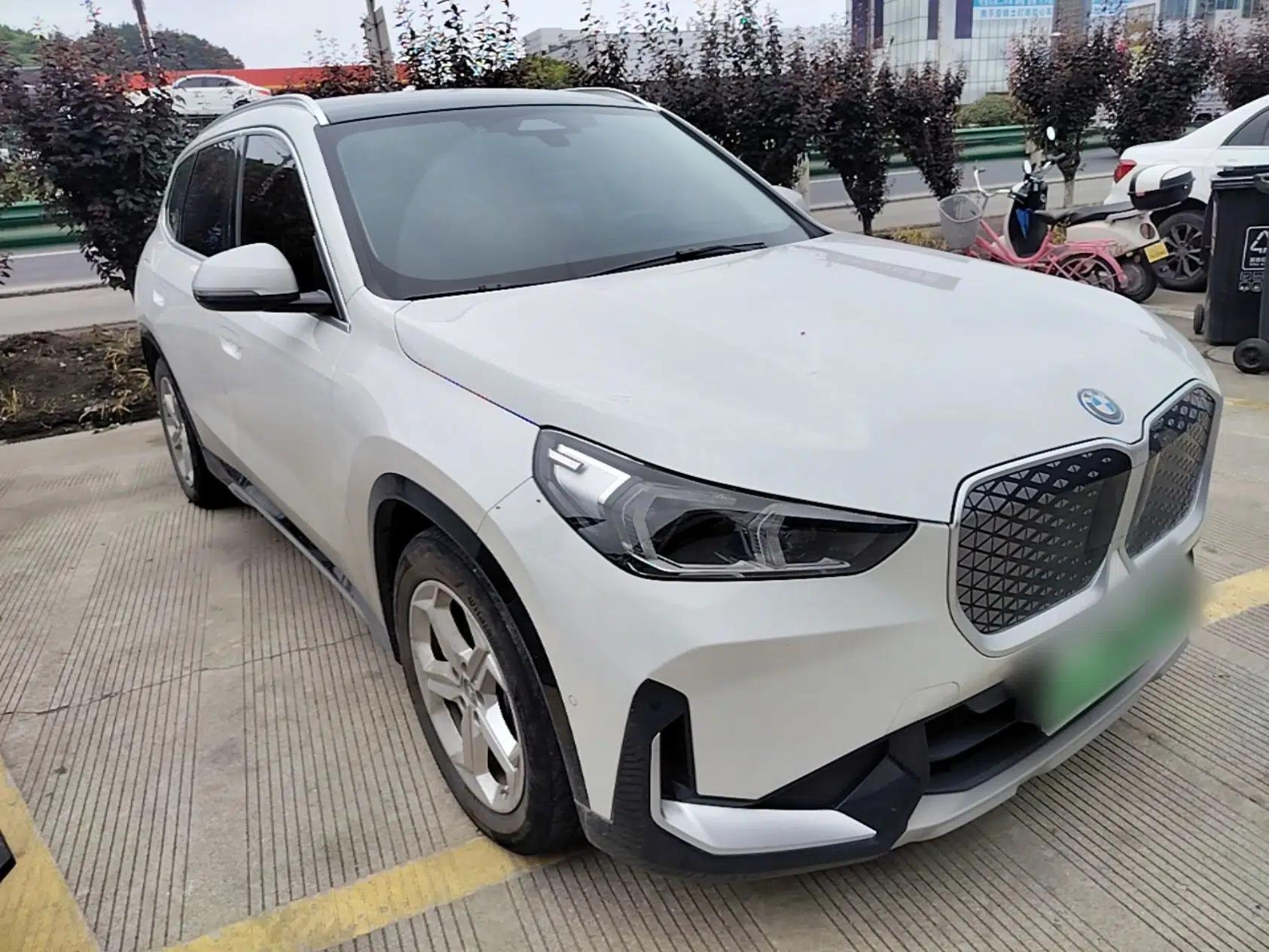 BMW iX1 2023 eDrive25L X Design Package — миниатюра 3