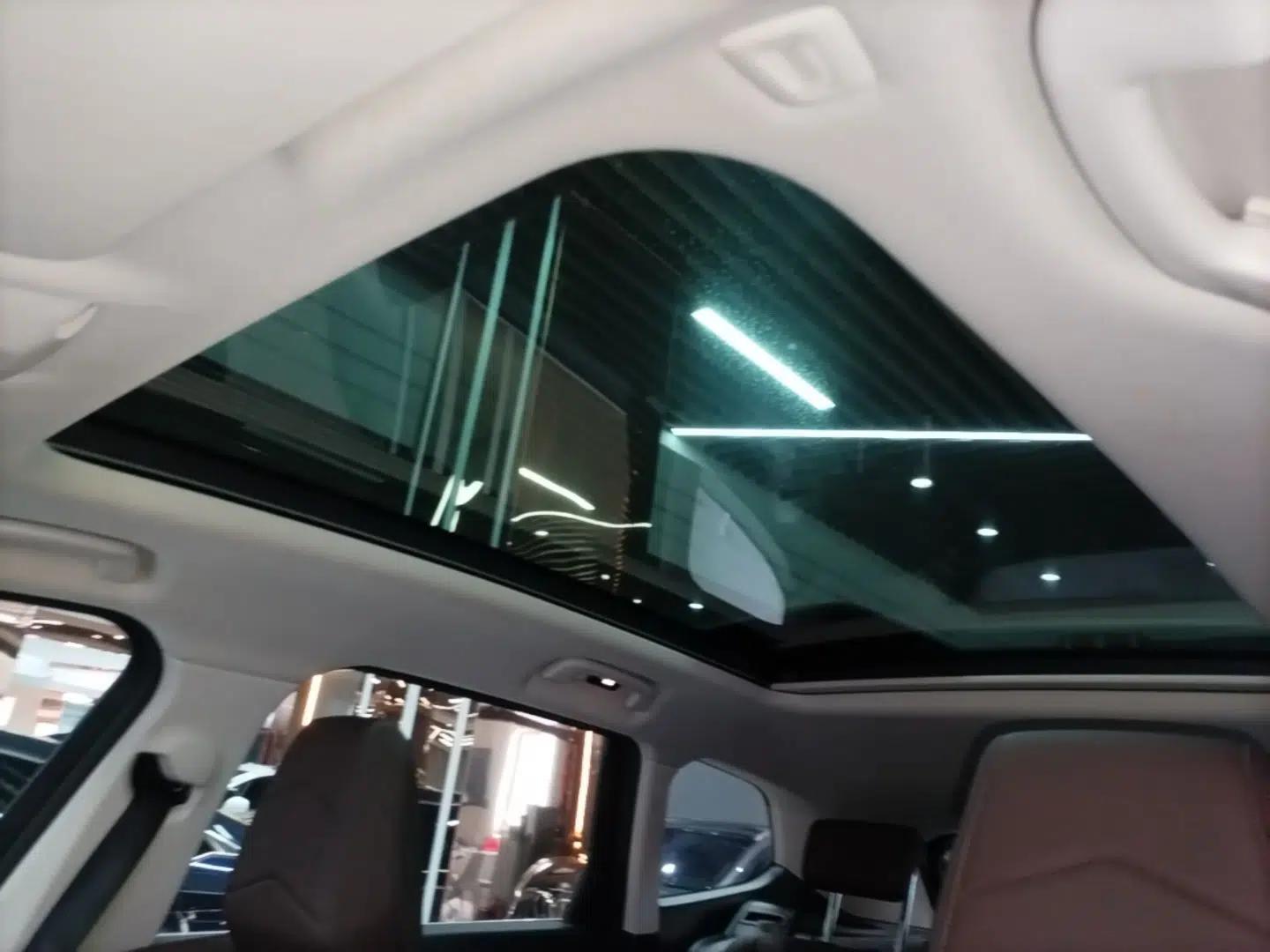 BMW iX1 2023 eDrive25L M Sport Package — миниатюра 21