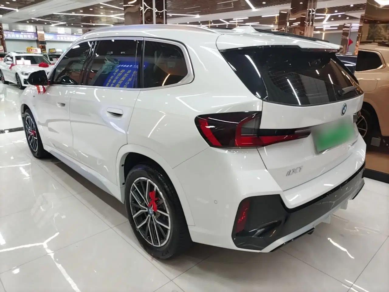 BMW iX1 2023 eDrive25L M Sport Package — миниатюра 4