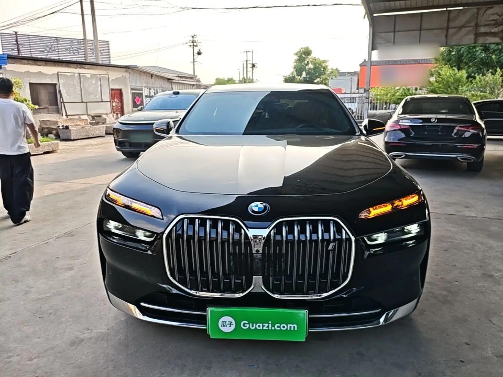 BMW i7 2023 eDrive50L Prestige Luxury Package — миниатюра 2