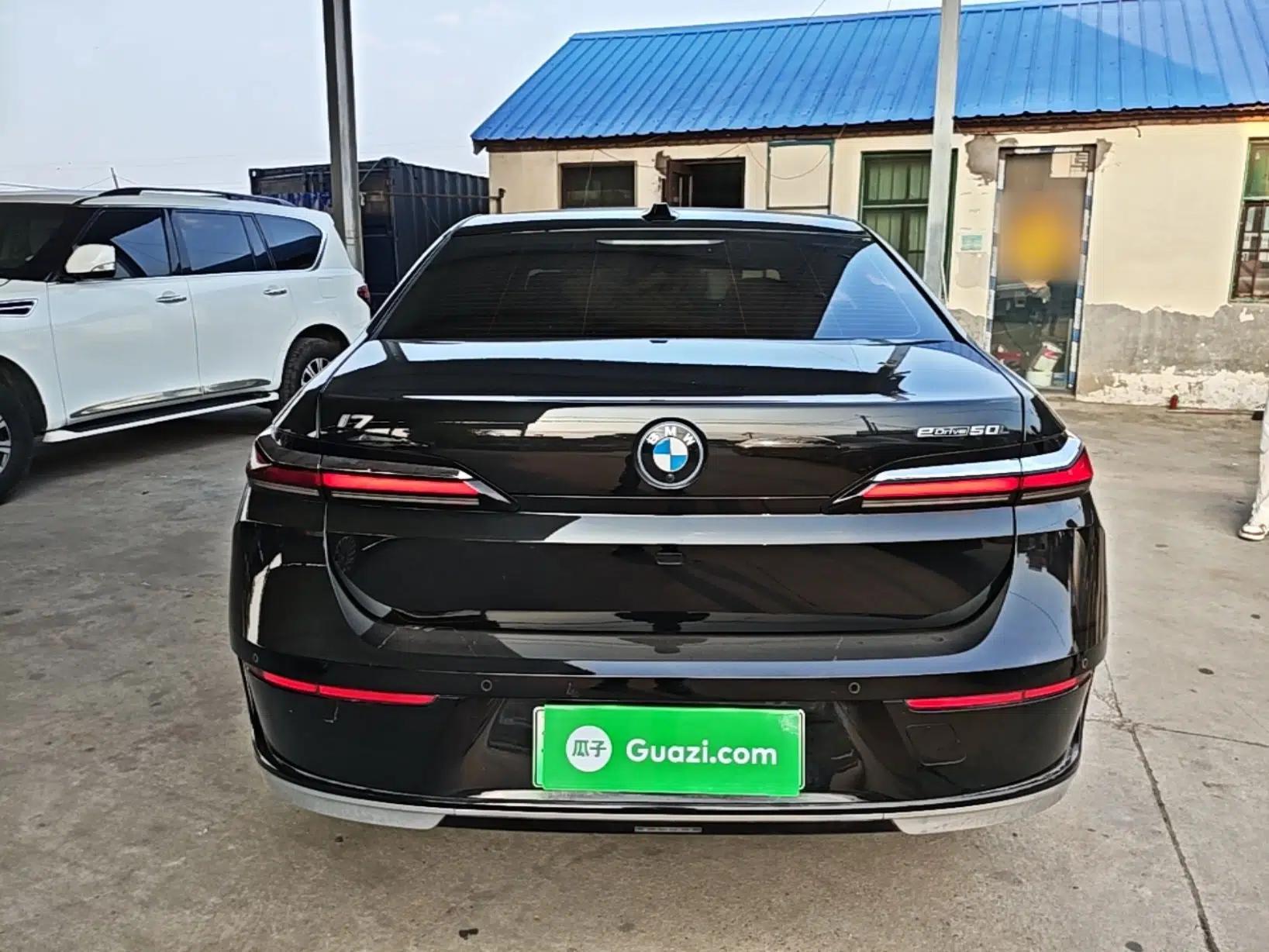 BMW i7 2023 eDrive50L Prestige Luxury Package — миниатюра 3