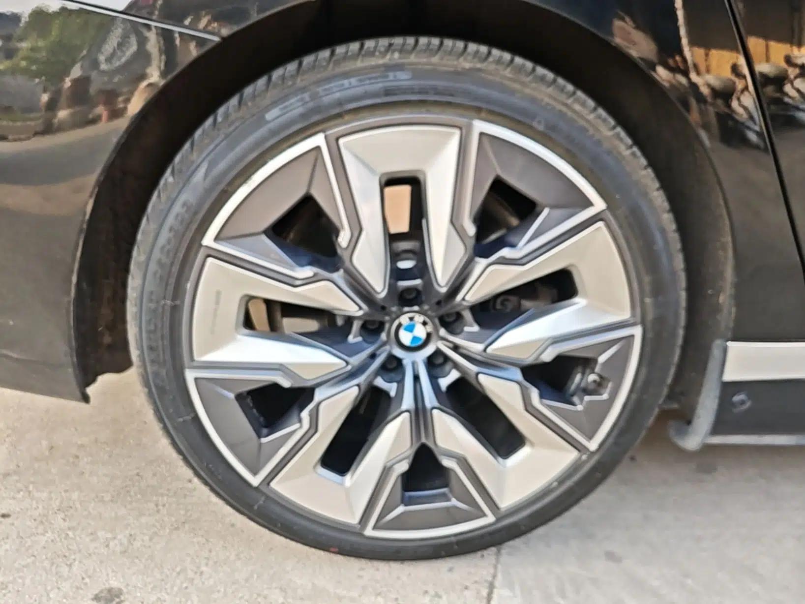 BMW i7 2023 eDrive50L Prestige Luxury Package — миниатюра 10