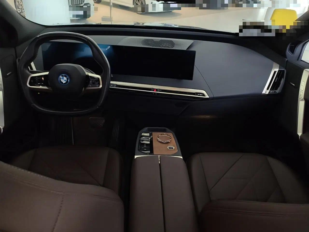 BMW iX 2022 xDrive40 — миниатюра 13