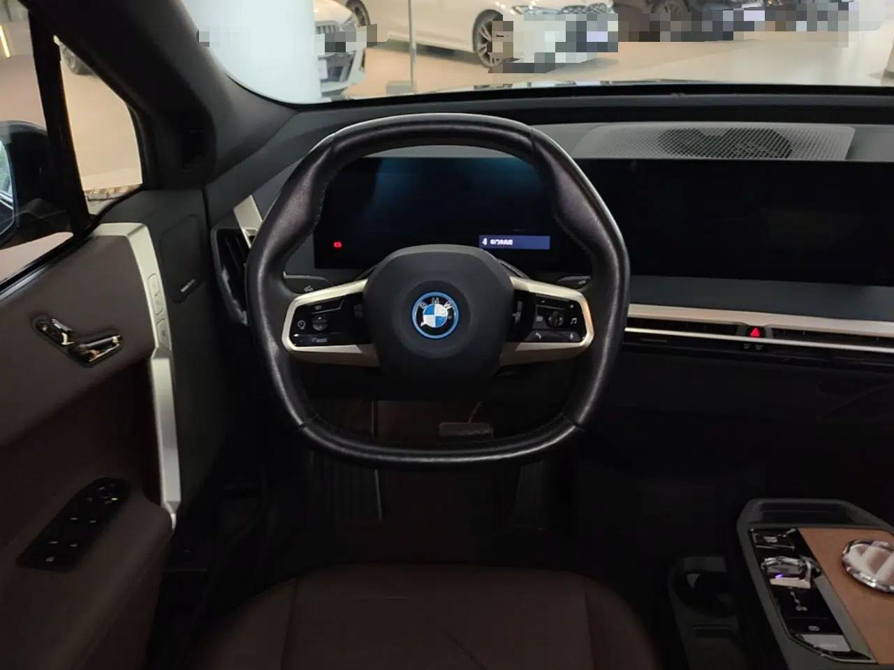 BMW iX 2022 xDrive40 — миниатюра 14