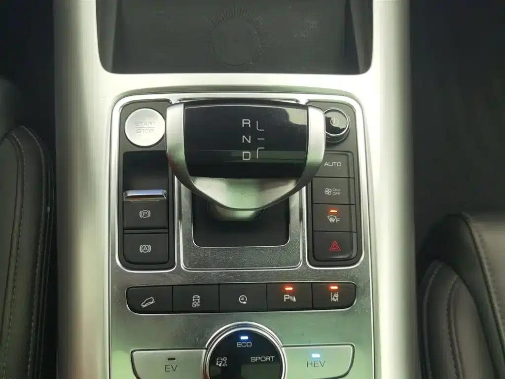 Denza X 2020 PHEV Classic Edition — миниатюра 13