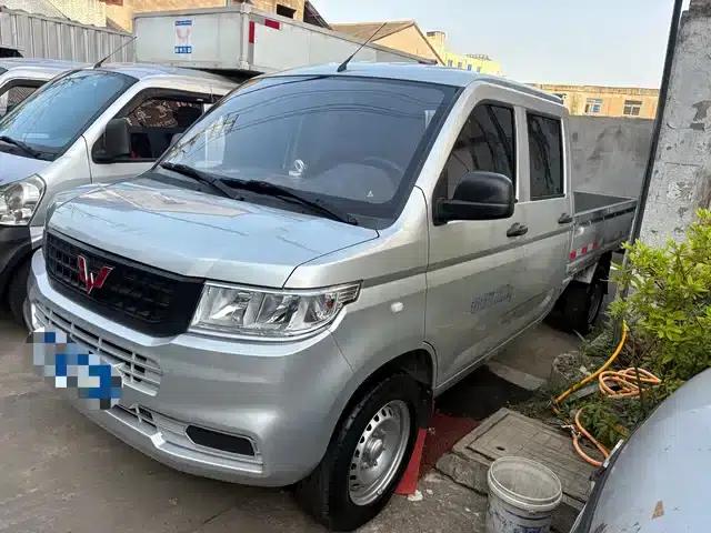 Wuling Rongguang New Card 2023 Model 2.0L Double Cab Basic Type LJM20B