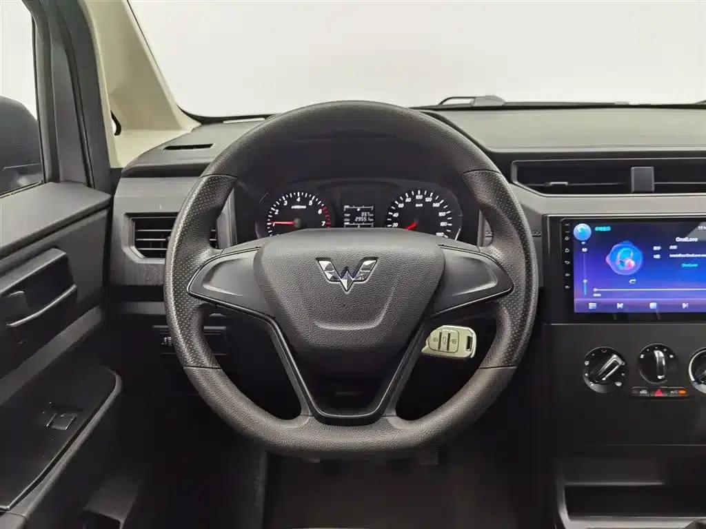 Wuling Hongguang PLUS 2019 1.5T Manual Standard 5-Seater — миниатюра 11