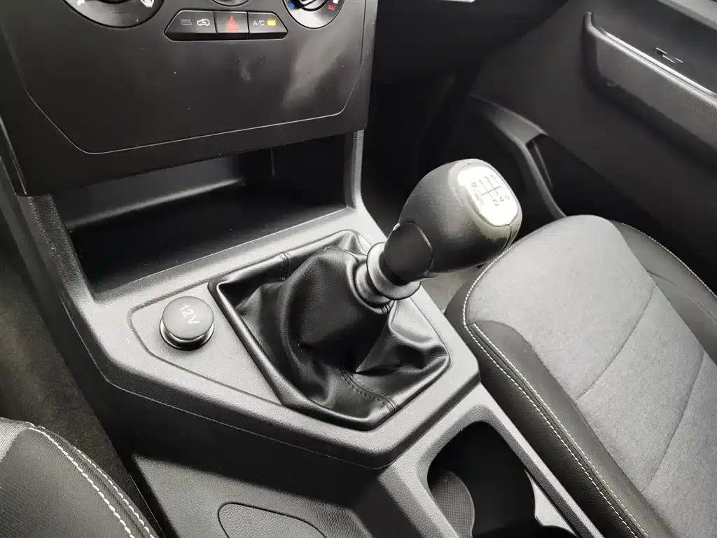 Wuling Hongguang PLUS 2019 1.5T Manual Standard 5-Seater — миниатюра 13
