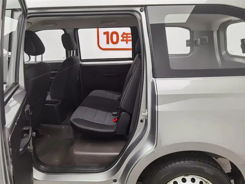 Wuling Hongguang PLUS 2019 1.5T Manual Standard 5-Seater — миниатюра 15
