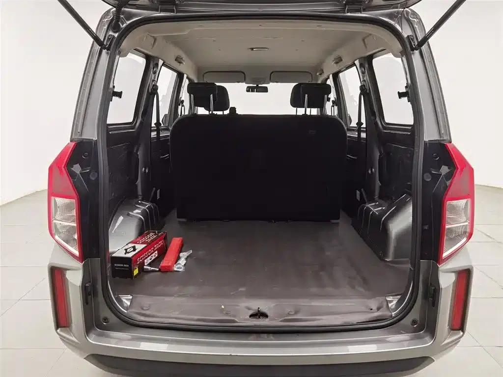 Wuling Hongguang PLUS 2019 1.5T Manual Standard 5-Seater — миниатюра 16