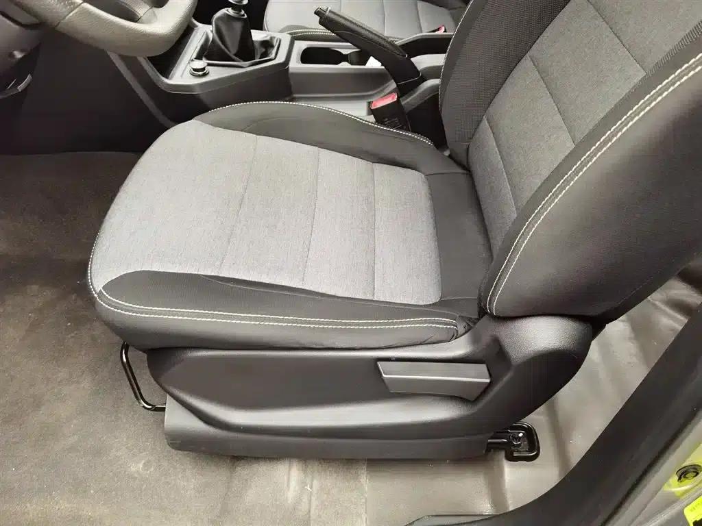 Wuling Hongguang PLUS 2019 1.5T Manual Standard 5-Seater — миниатюра 20