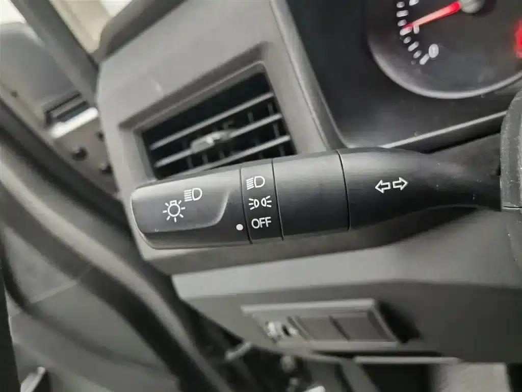 Wuling Hongguang PLUS 2019 1.5T Manual Standard 5-Seater — миниатюра 21