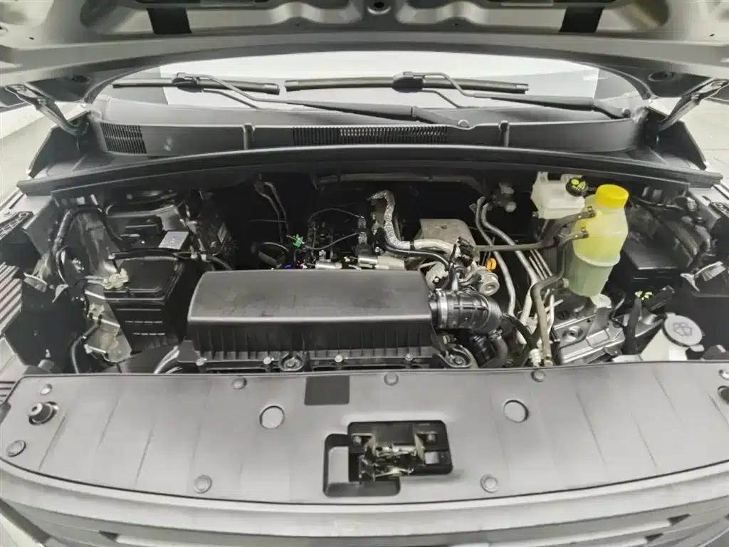 Wuling Hongguang PLUS 2019 1.5T Manual Standard 5-Seater — миниатюра 6