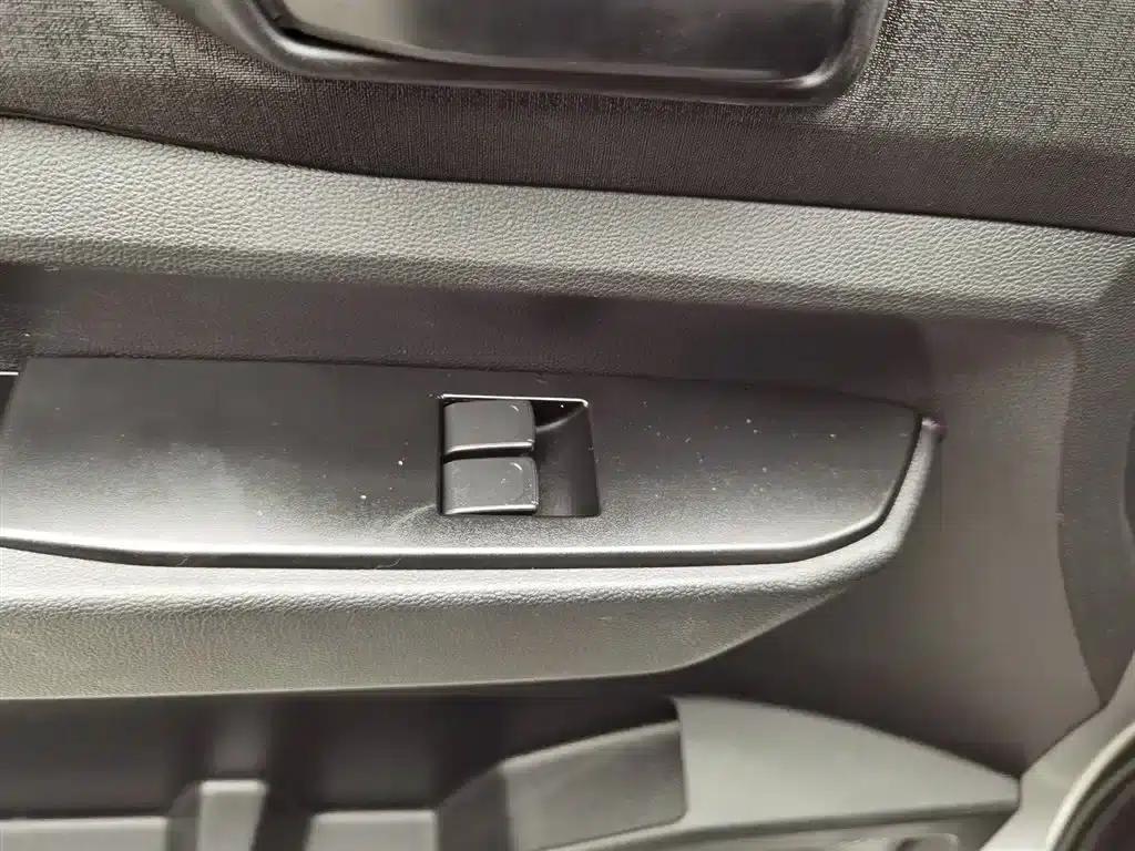 Wuling Hongguang PLUS 2019 1.5T Manual Standard 5-Seater — миниатюра 9