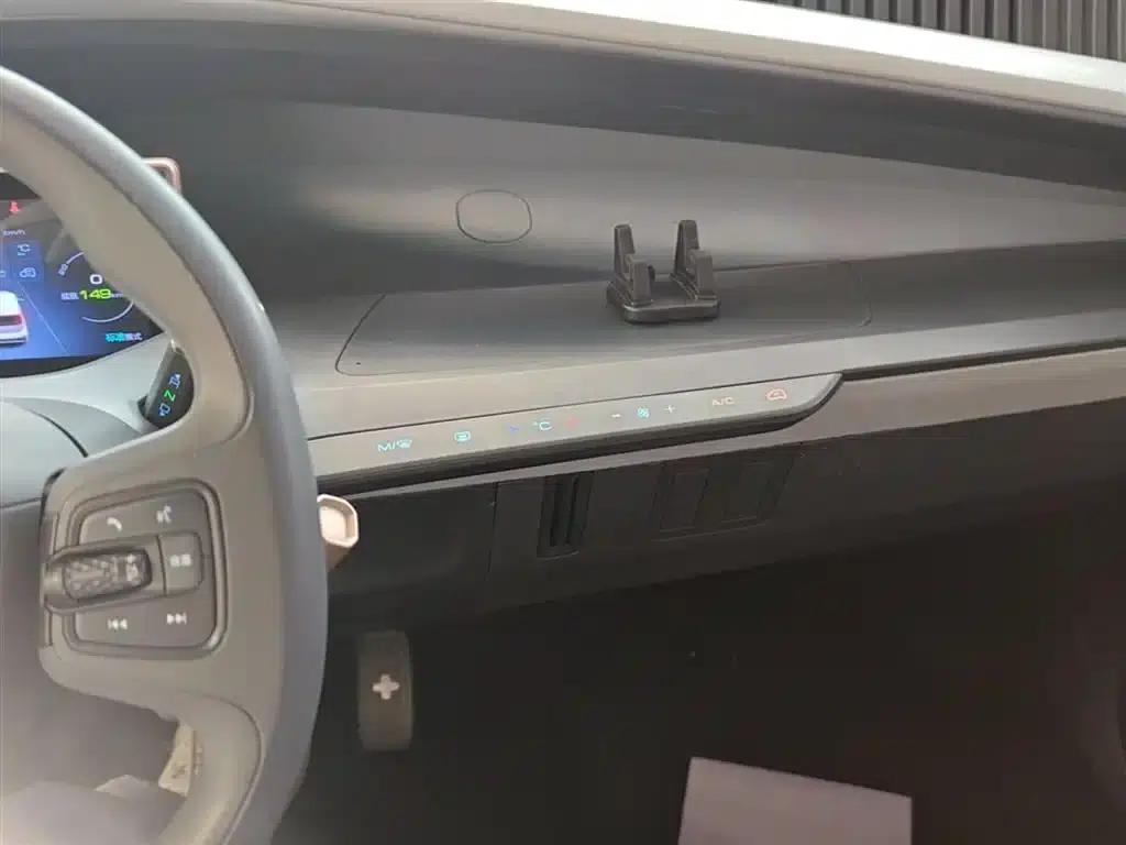 Wuling NanoEV 2021 Fun Edition - High Power Version — миниатюра 13