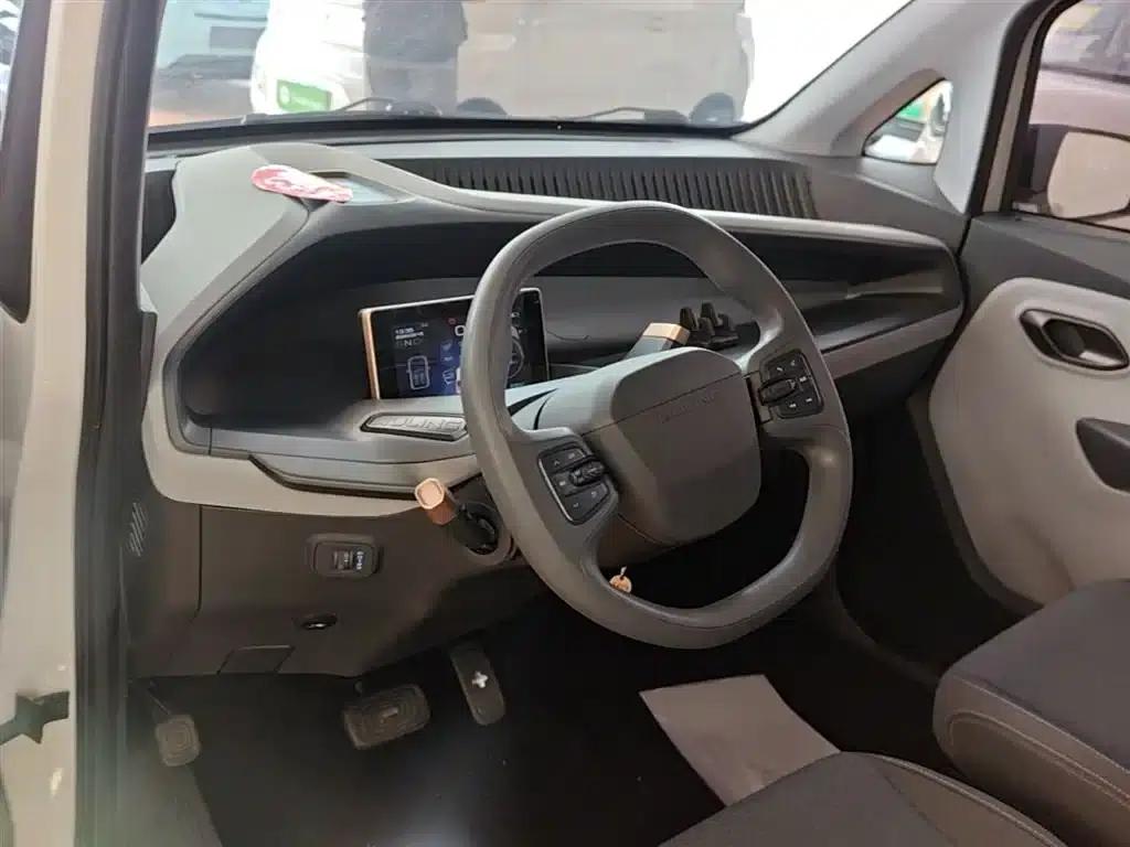 Wuling NanoEV 2021 Fun Edition - High Power Version — миниатюра 10