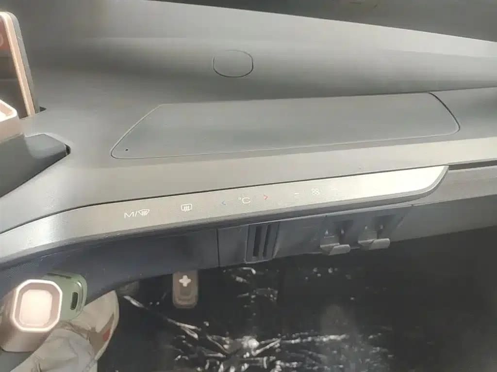 Wuling NanoEV 2021 Fun Edition - High Power Version — миниатюра 13
