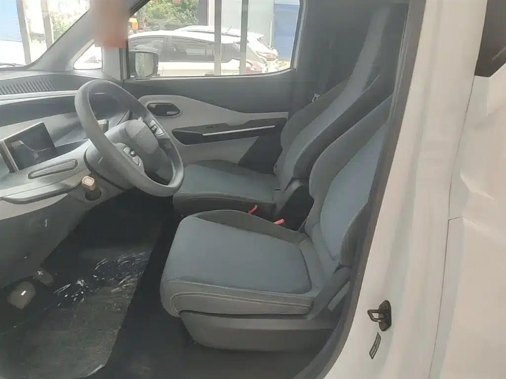 Wuling NanoEV 2021 Fun Edition - High Power Version — миниатюра 15
