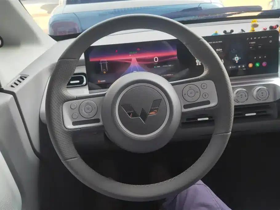 Wuling Air ev Clear Sky 2023 Model, Four-Seat - Advanced Edition — миниатюра 15