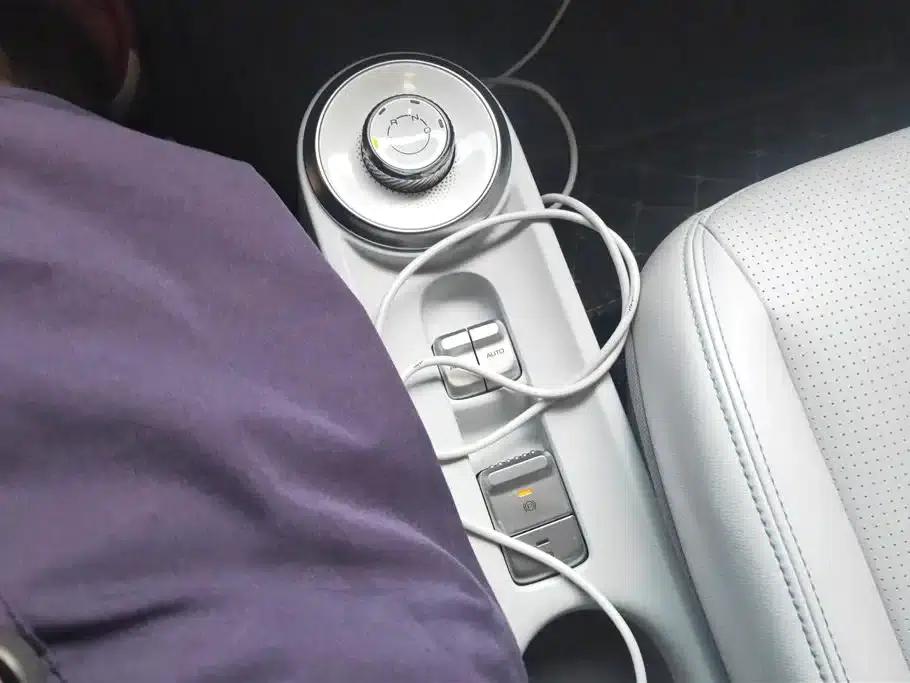 Wuling Air ev Clear Sky 2023 Model, Four-Seat - Advanced Edition — миниатюра 16