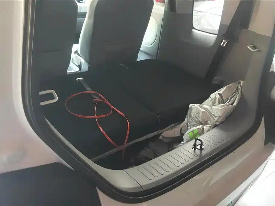 Wuling Air ev Clear Sky 2023 Model, Four-Seat - Advanced Edition — миниатюра 4