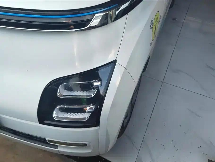 Wuling Air ev Clear Sky 2023 Model, Four-Seat - Advanced Edition — миниатюра 5