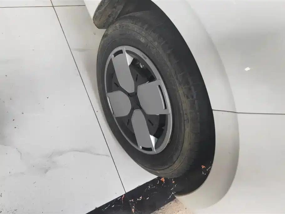 Wuling Air ev Clear Sky 2023 Model, Four-Seat - Advanced Edition — миниатюра 6