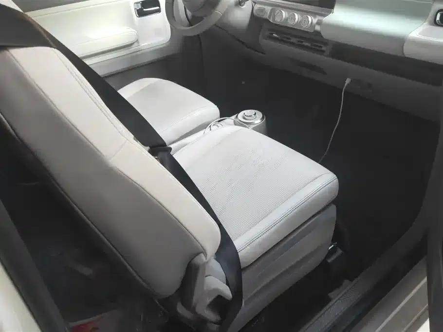 Wuling Air ev Clear Sky 2023 Model, Four-Seat - Advanced Edition — миниатюра 8